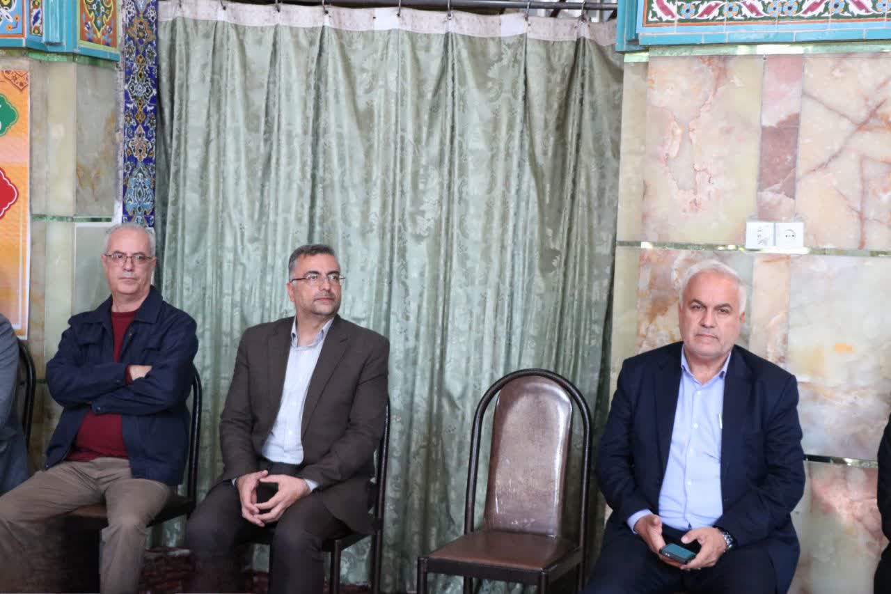 توزیع 115 پک آموزشی در بین نیازمندان