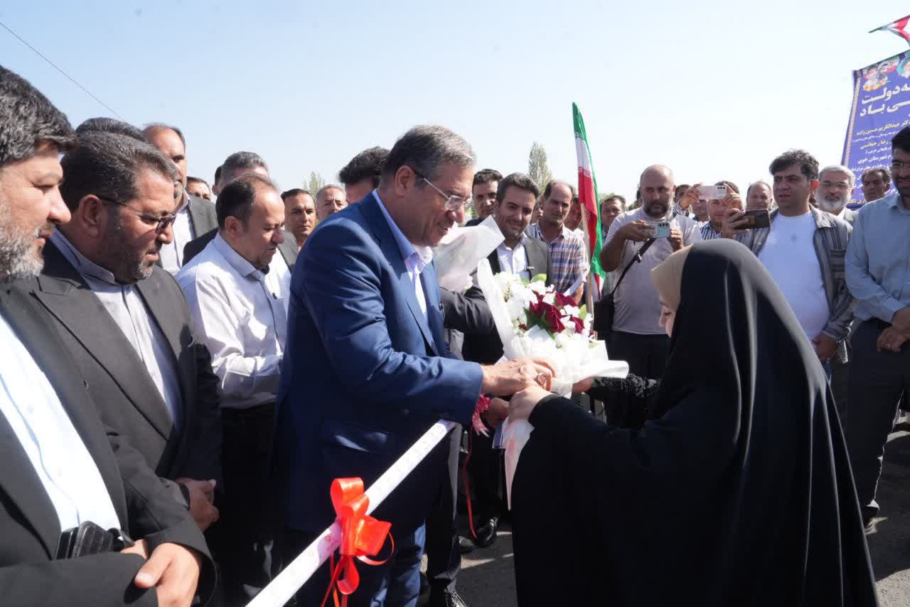 افتتاح 123 پروژه طرح هادی و آسفالت معابر روستایی در آذربایجان‌غربی