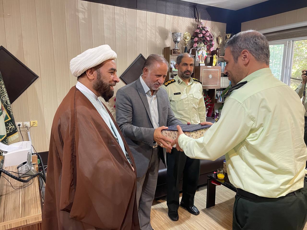 دیدار فرماندار با جمعی از فرماندهان انتظامی شهرستان خوی