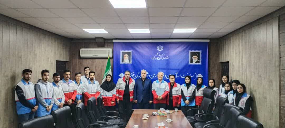 تجلیل از خدمات ارزشمند رئیس و اعضای هلالاحمر خوی