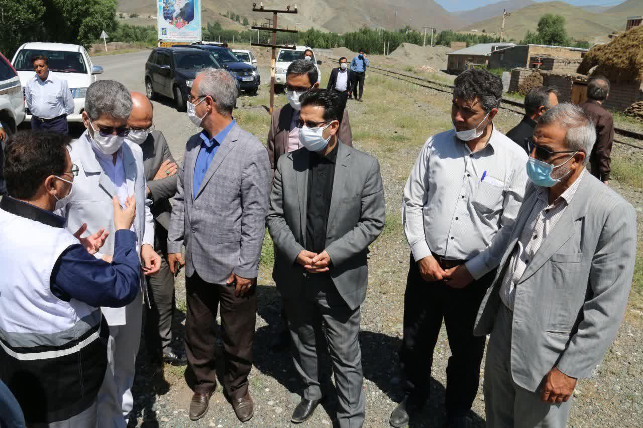 بازدید تیموری سرپرست معاونت استانداری و فرمانداری ویژه شهرستان خوی از روند بازسازی روستاهای زلزله زده بخش قطور