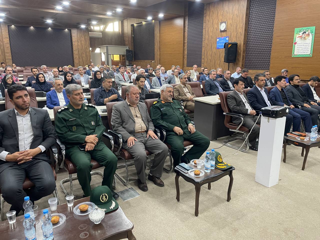 تجلیل از کارمندان نمونه شهرستان خوی