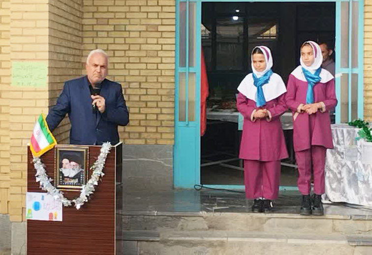 خیرین مدرسه ساز، سازندگان آینده کشور هستند