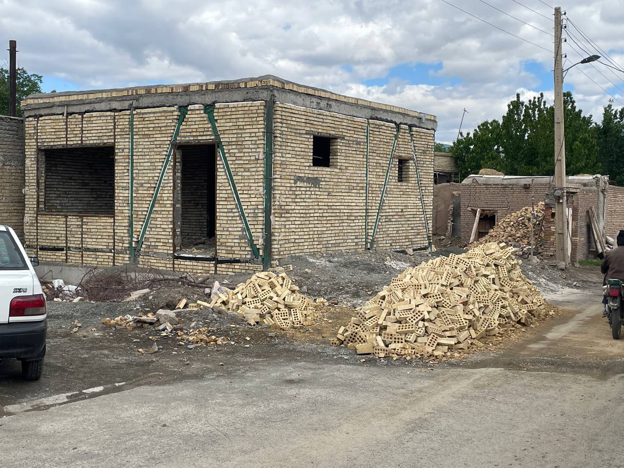 مدیریت انقلابی و بازسازی جهادی مناطق زلزله زده زده روستای زاویه حسن خان