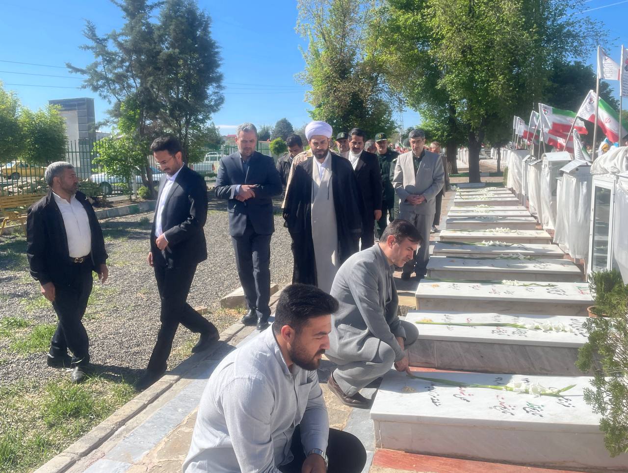 برگزاری مراسم عطرافشانی و گلباران قبور مطهر شهدای خوی