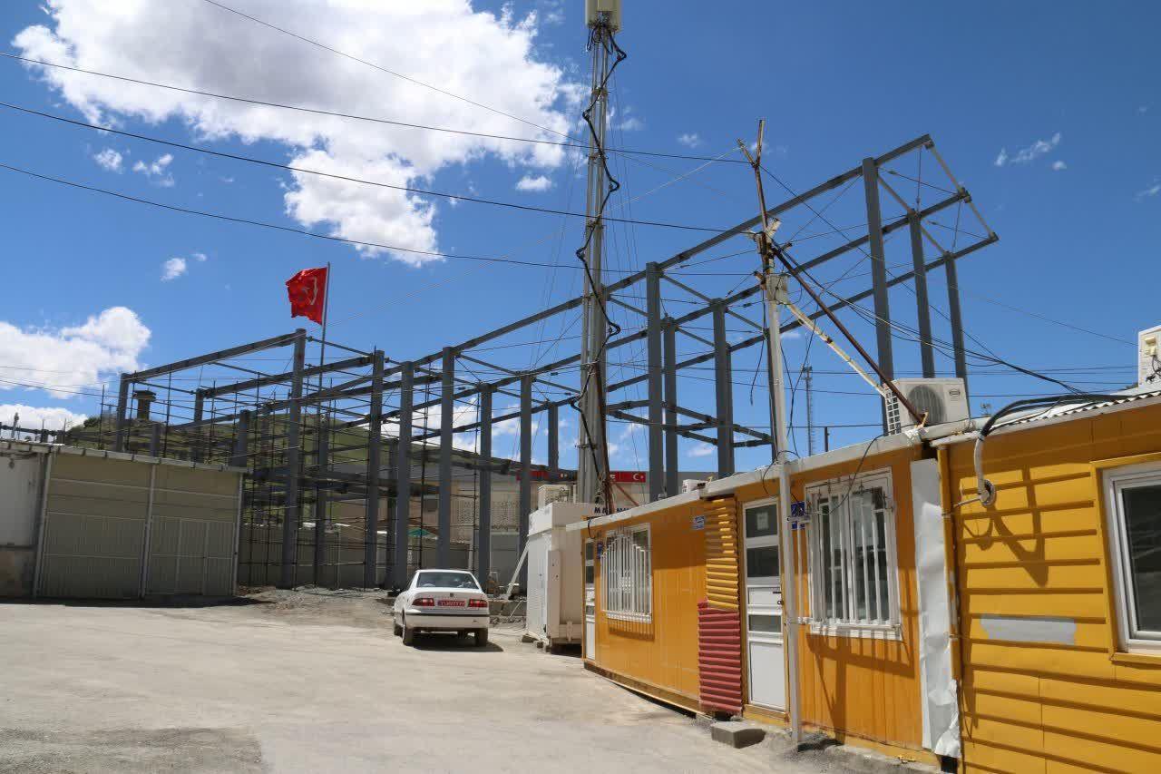 بازدید محمدمهدی شهریاری استاندار آذربایجان غربی و فرماندار شهرستان خوی از روند احداث پایانه رازی