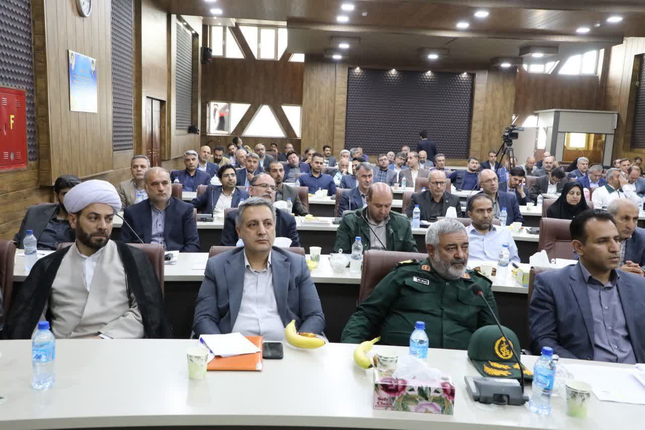 برگزاری بررسی روند بازسازی مناطق زلزلهزده شهرستان خوی و محرومیت زدایی