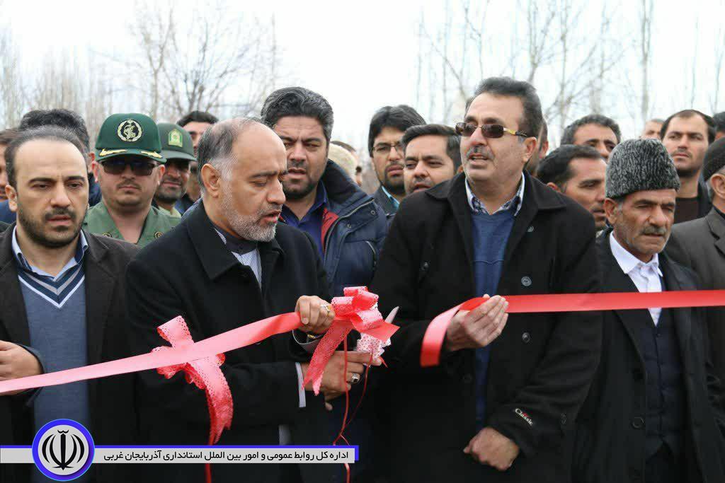 در چهارمین روز از دهه مبارک فجر: افتتاح و کلنگ زنی چندین طرح عمرانی در بخش فیرورق شهرستان خوی