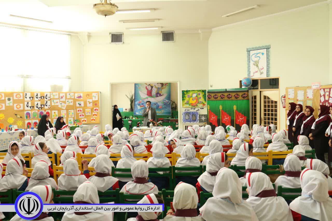 بازدید معاون سیاسی، امنیتی و اجتماعی فرماندار خوی از کانون پرورش فکری کودکان و نوجوانان بمناسبت هفته ملی کودک