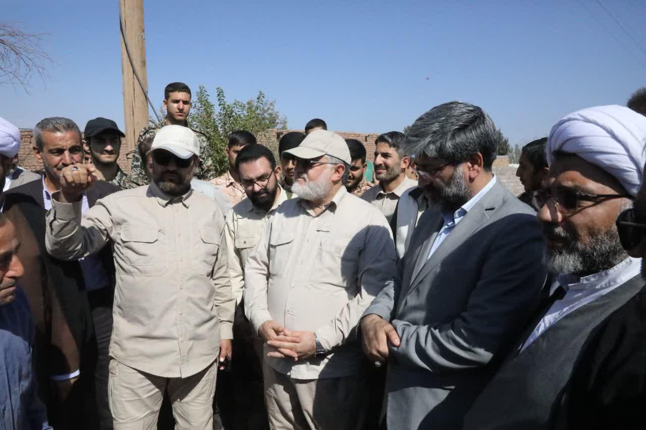 بازدید میدانی استاندار آذربایجان غربی از روند آواربردای مناطق زلزله زده خوی