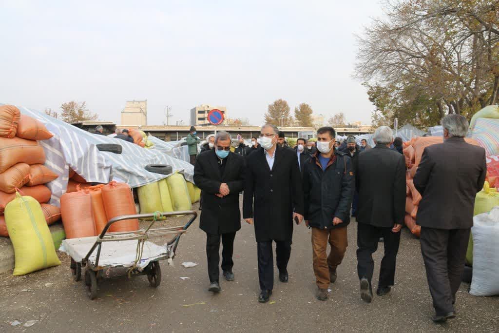 بازدید فرماندار شهرستان خوی از نحوه اجرای پروتکلهای بهداشتی در میدان خشکبار