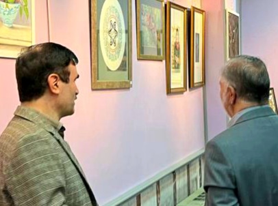 بازدید فرماندار ویژه شهرستان خوی از نمایشگاه آثار دبیران هنرمند