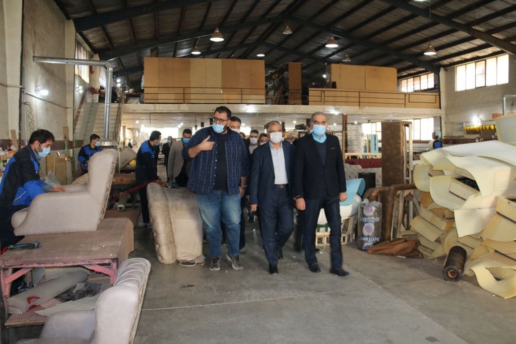 بازدید معاون هماهنگی امور اقتصادی استاندار آذربایجان غربی و فرماندار ویژه شهرستان خوی از واحدهای مستقر در شهرک صنعتی