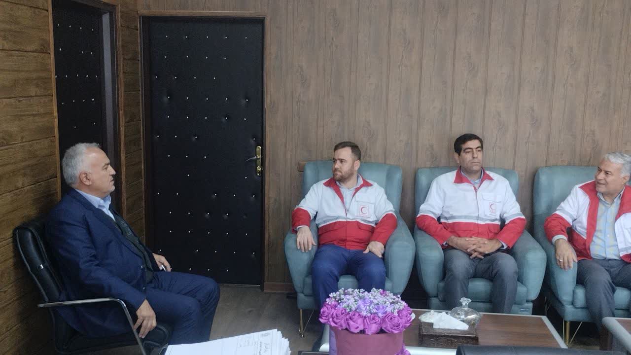 استاندار آذربایجان‌غربی به انتشار برخی اخبار نادرست درباره موضوعات مختلف اشاره کرده و افزود: اجرای سیستم شفاف و مطمئن رسانه‌ای و اجتماعی، جامعه را در برابر اخبار جعلی مصون می‌سازد.