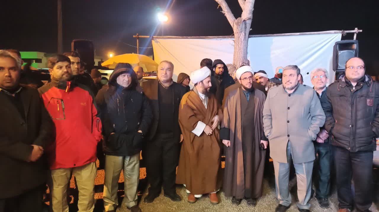 آلبوم تصویری/ جشن انقلاب و اجرای مراسم با شکوه نورافشانی به مناسبت پیروزی انقلاب اسلامی