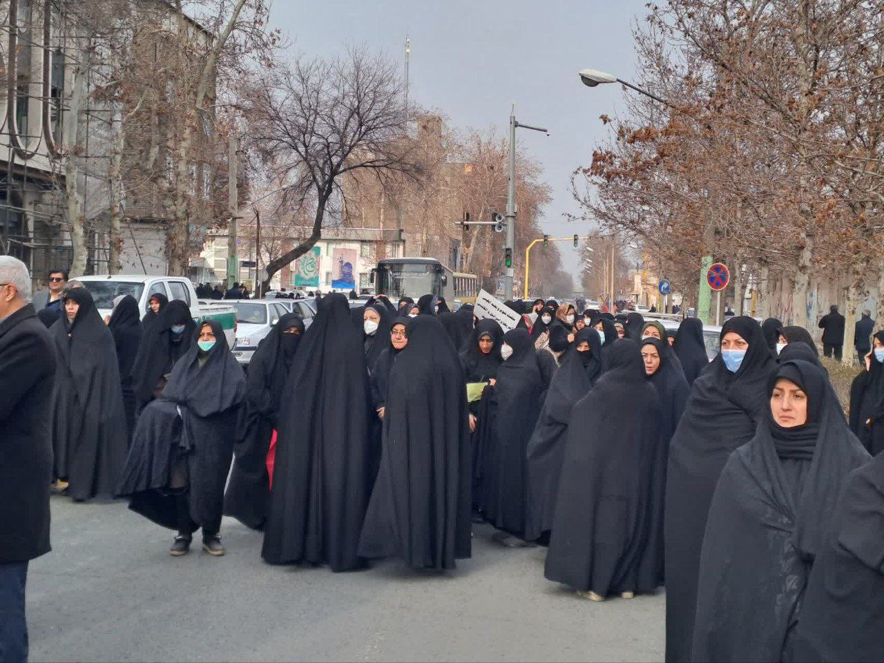 راهپیمایی مردم خوی در محکومیت نشریه فرانسوی