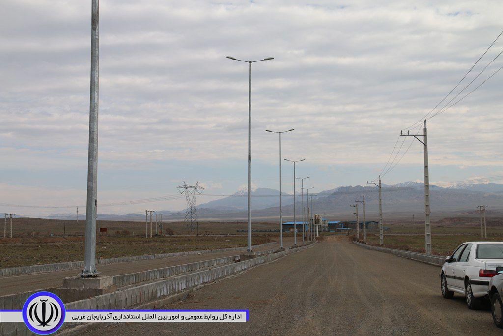 بهره برداری از شبکه روشنایی شهرک صنعتی کانی خوی با حضور معاون وزیر صنعت، معدن و تجارت