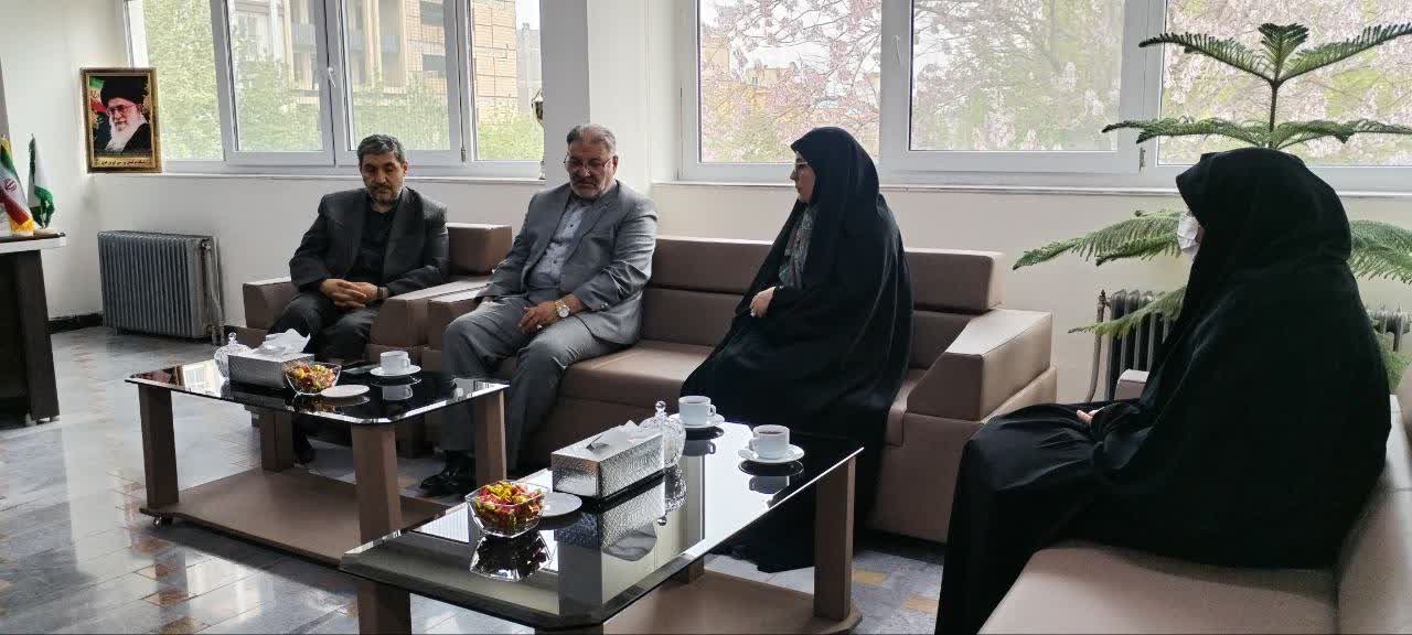 دیدار مدیرکل کانون پرورش فکری کودکان و نوجوانان استان با فرماندار خوی