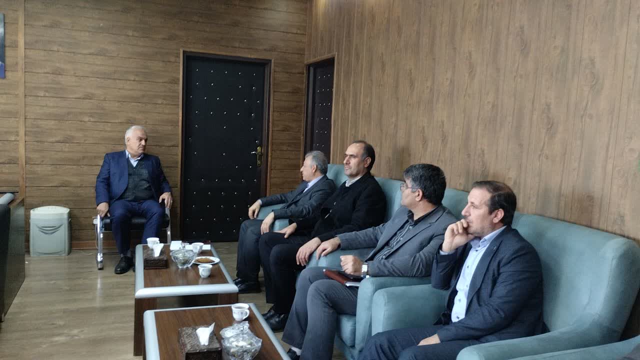 مشکلات ثبتی خوی با حضور مدیرکل ثبت اسناد و املاک آذربایجانغربی بررسی شد