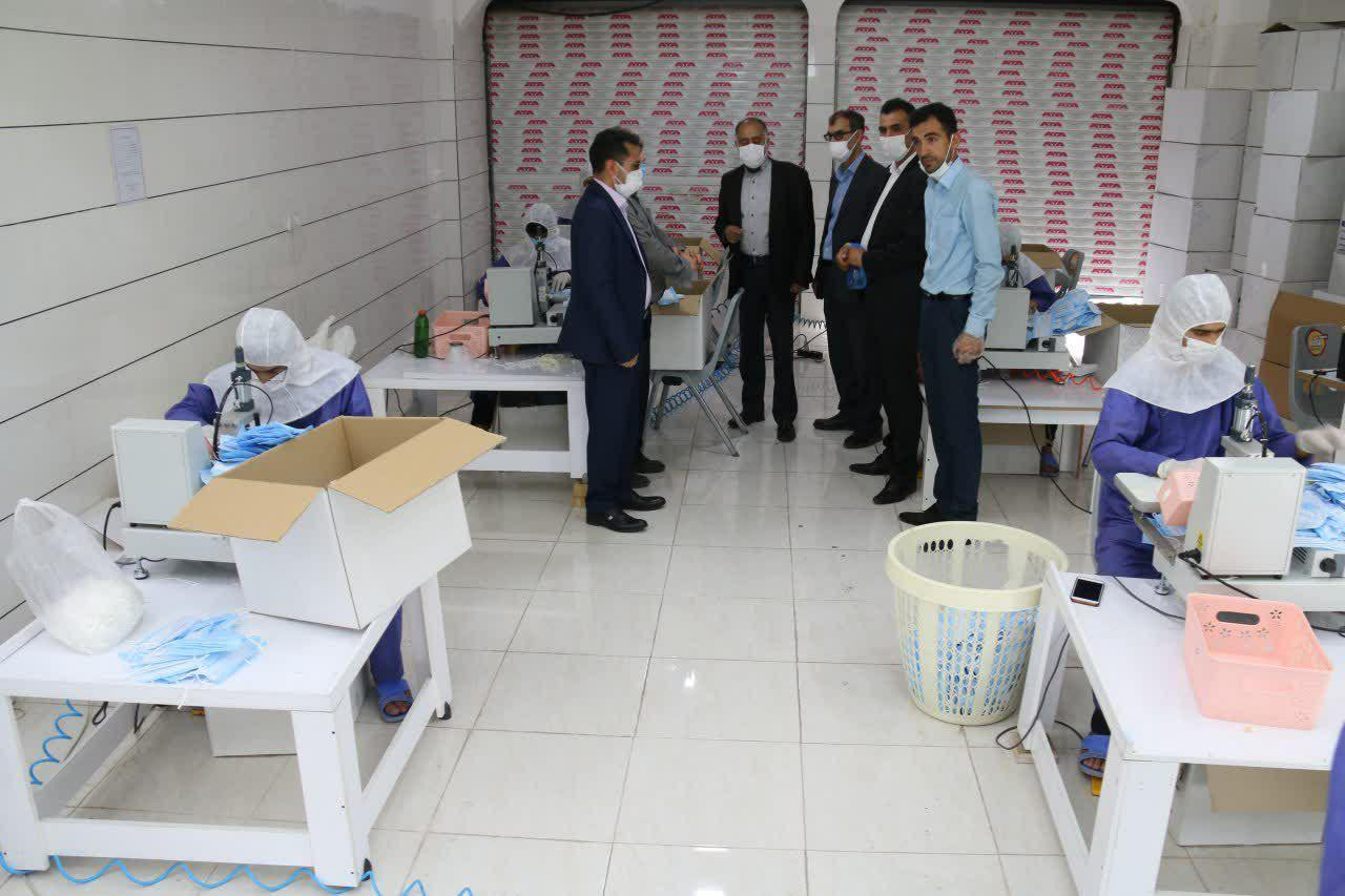 بازدید فرماندار شهرستان خوی از کارگاه های تولید ماسک