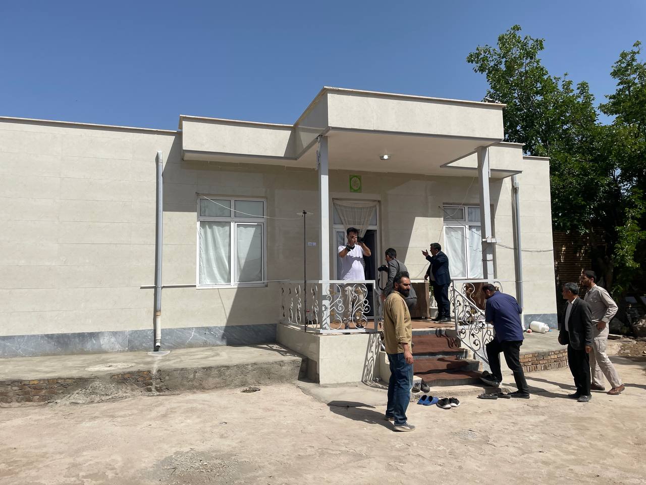 بازدید رئیس بنیاد مستضعفان از روند بازسازی مناطق زلزله شهرستان خوی