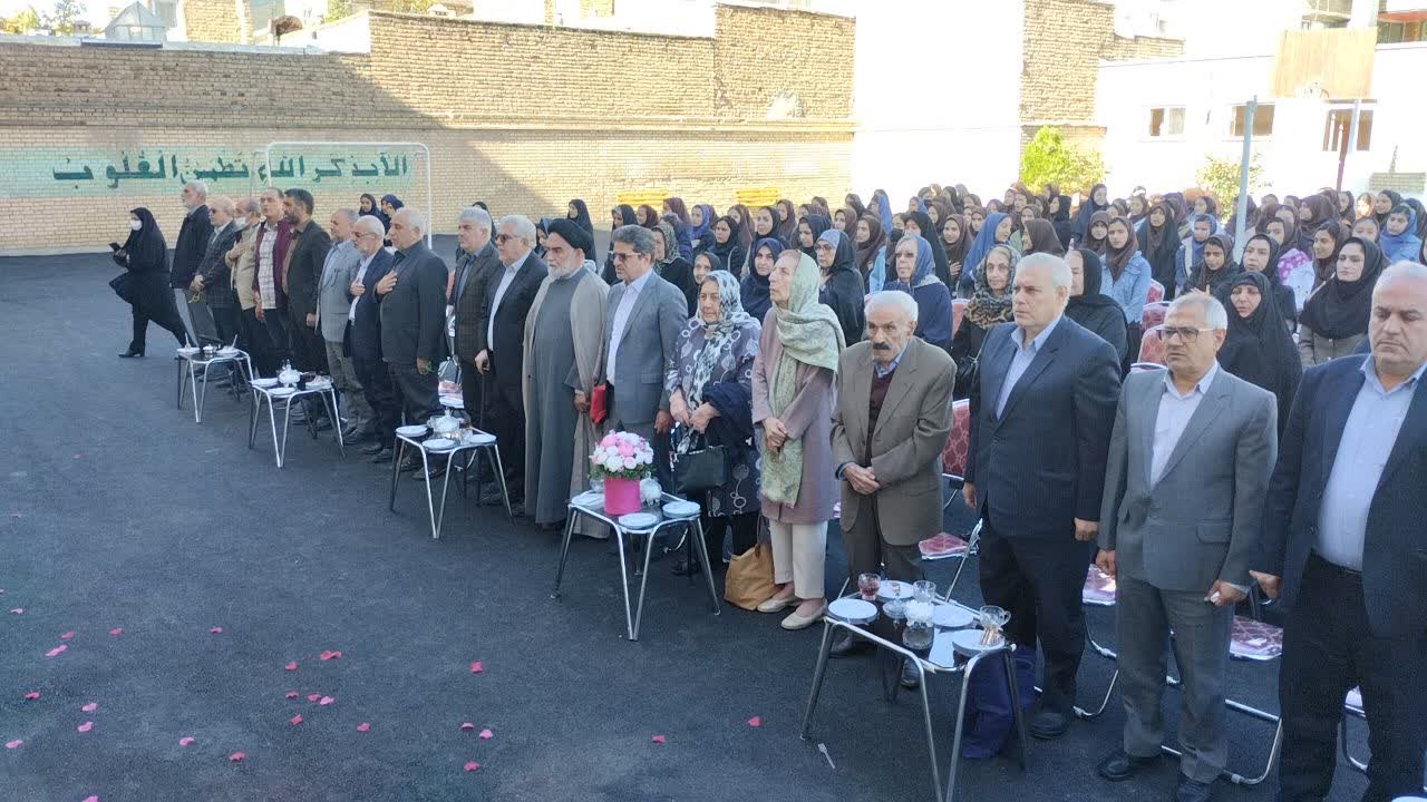 جشن «جوانهها» در دبیرستان ژاله آموزگار خوی برگزار شد