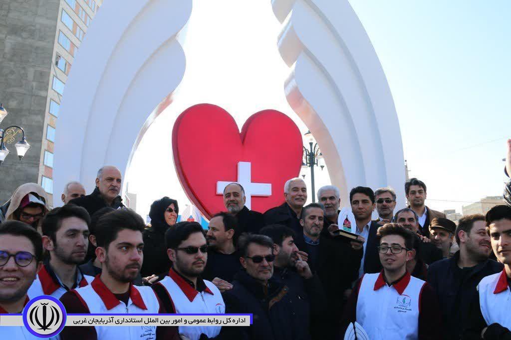 رونمایی از المان میدان پرستار و تندیس میدان پوریای ولی با حضور معاون استاندار و فرماندار ویژه شهرستان خوی