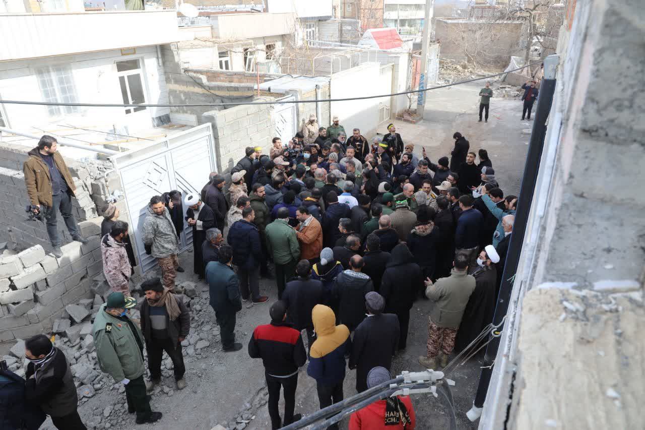 آلبوم تصویری/ بازدید فرمانده سپاه پاسداران انقلاب اسلامی از روند اسکان اضطراری زلزله زدگان شهرستان خوی