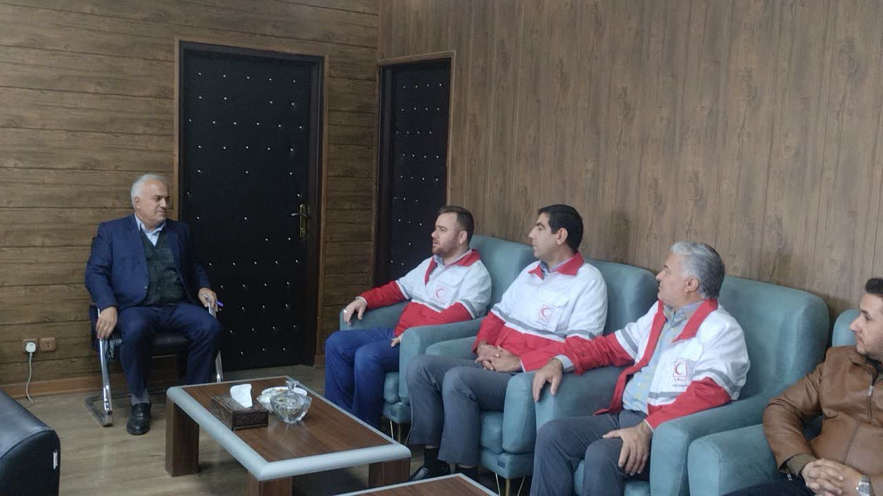 استاندار آذربایجان‌غربی به انتشار برخی اخبار نادرست درباره موضوعات مختلف اشاره کرده و افزود: اجرای سیستم شفاف و مطمئن رسانه‌ای و اجتماعی، جامعه را در برابر اخبار جعلی مصون می‌سازد.