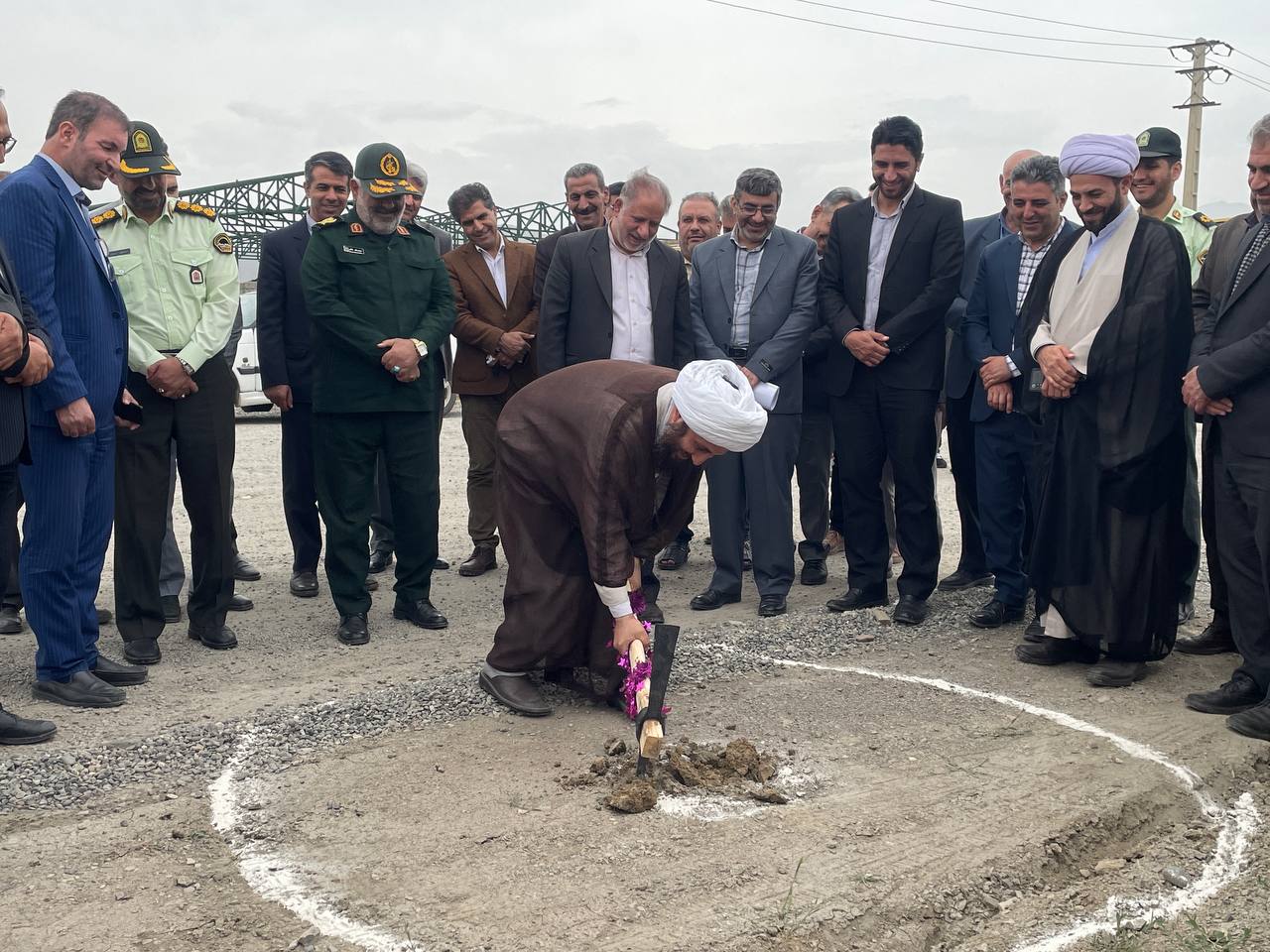 آغاز عملیات اجرایی زیرسازی، جدول گذاری و آسفالت شهرک صنعتی خوی