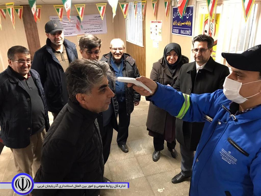 کنترل و غربالگری گردشگران بمنظور جلوگیری از ورود ویروس کرونا در مرز رازی شهرستان خوی