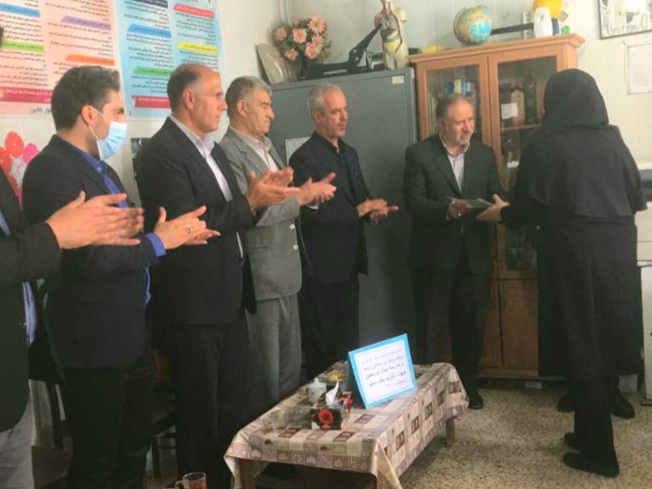 تجلیل فرماندار خوی از فرهنگیان بخش قطور