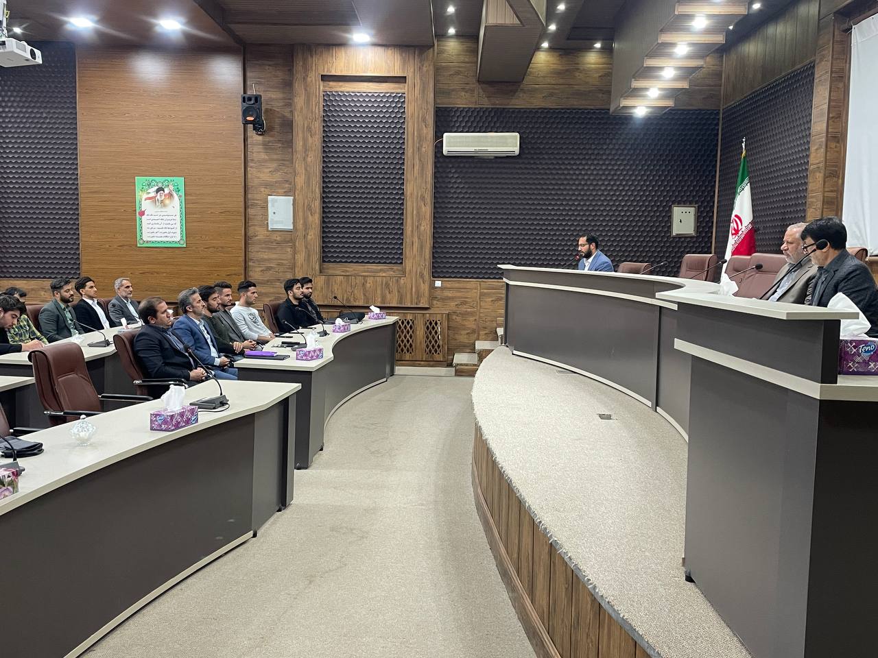 برگزاری نشست هم اندیشی دانشجویان با فرماندار ویژه خوی