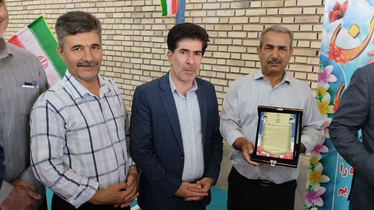 افتتاح کف پوش سالن ورزشی در بیزنده ایواوغلی