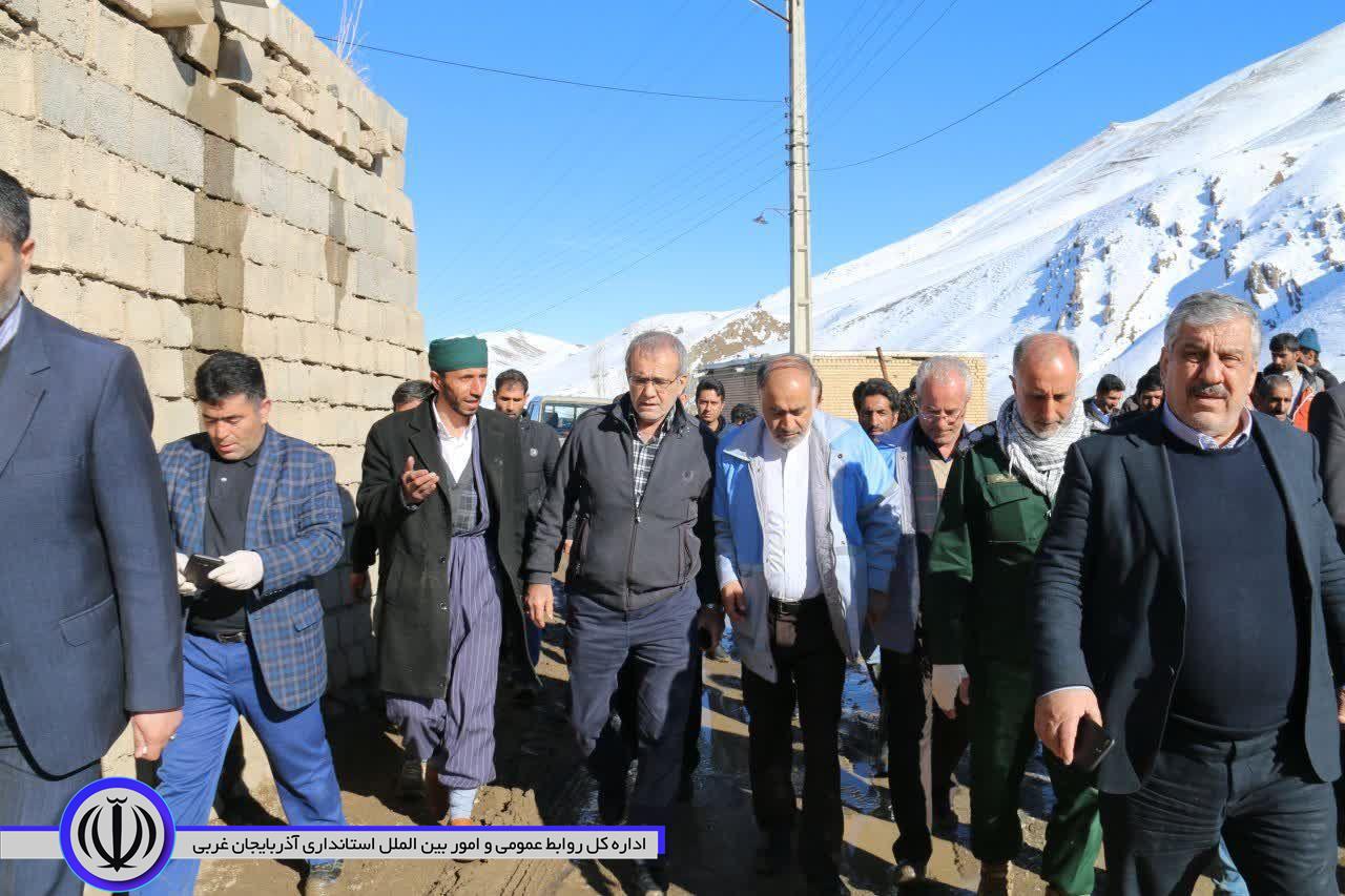 بازدید مسعود پزشکیان نایب رئیس اول مجلس شورای اسلامی از مناطق زلزله زده بخش قطور