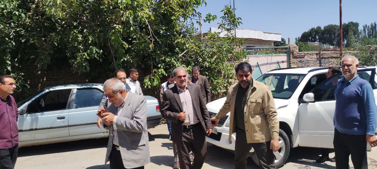 آلبوم تصویری/ بازدید میدانی معاون توسعه روستایی، مناطق محروم و عشایر ریاست جمهوری از روند بازسازی مناطق زلزلهزده خوی