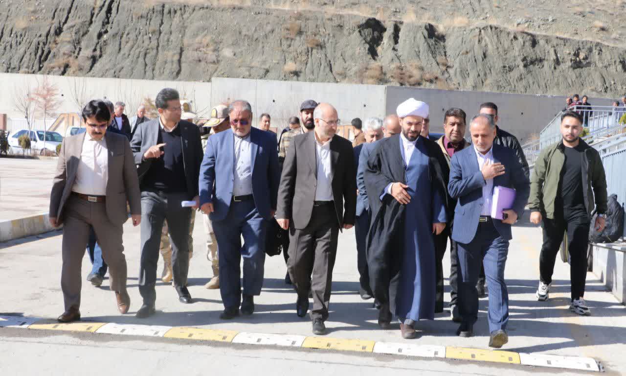 بازدید مدیرکل بازرسی استان، فرماندار و دادستان خوی از پایانه مرزی رازی