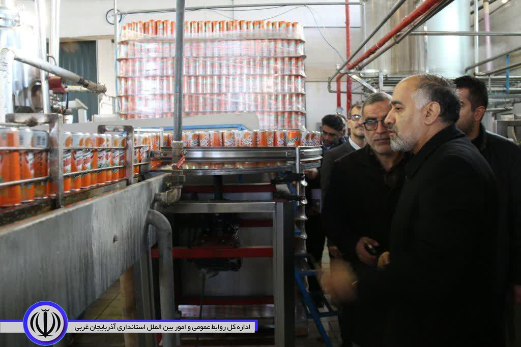 بازدید فرماندار شهرستان خوی از کارخانه کشت و صنعت نوشینه