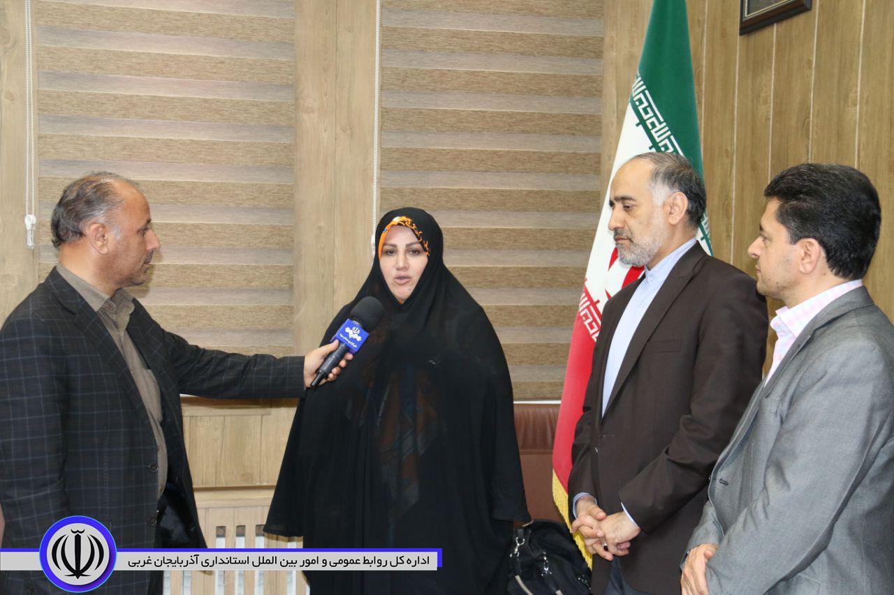 بررسی مسائل و مشکلات قالیبافان شمال استان در خوی با حضور رییس مرکز ملی فرش ایران