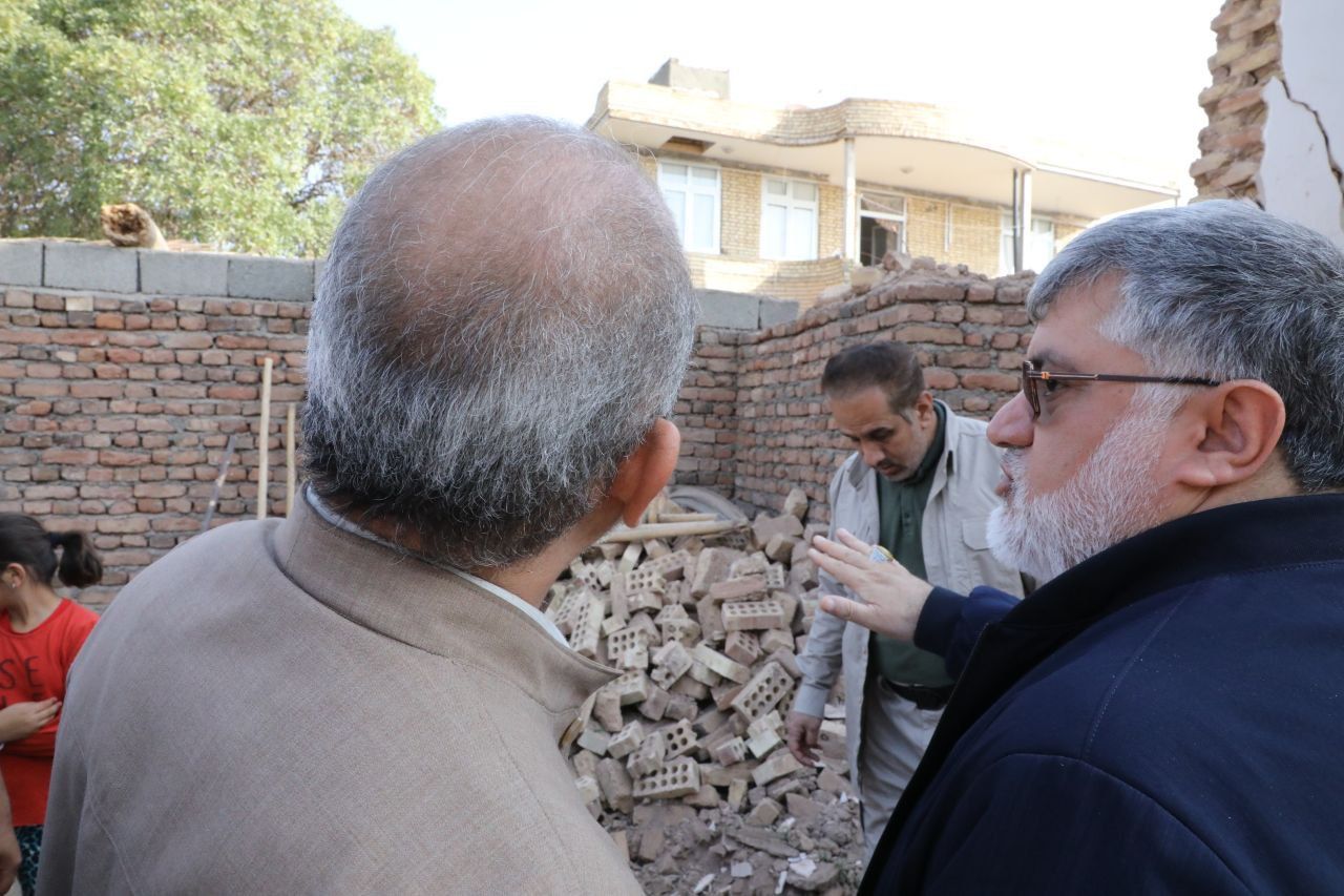 حضور وزیر کشور در مناطق زلزله زده شهرستان خوی