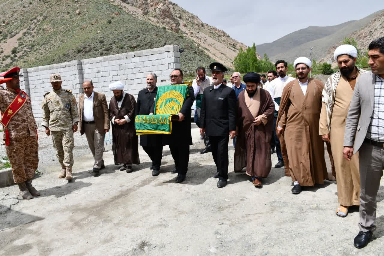برگزاری جشن دهه کرامت با حضور خدام بارگاه رضوی در شهر قطور