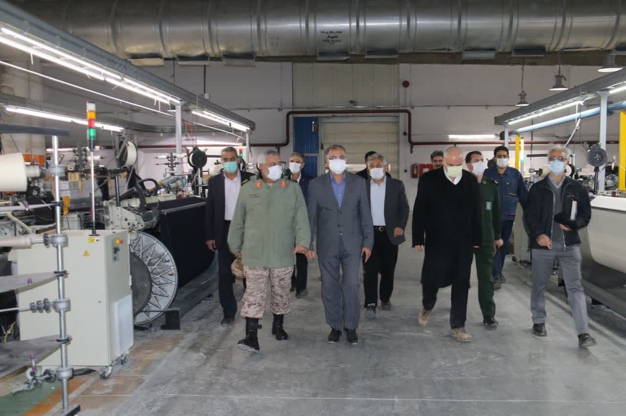 بازدید معاون استاندار و فرماندار ویژه شهرستان خوی از کارخانجات نساجی