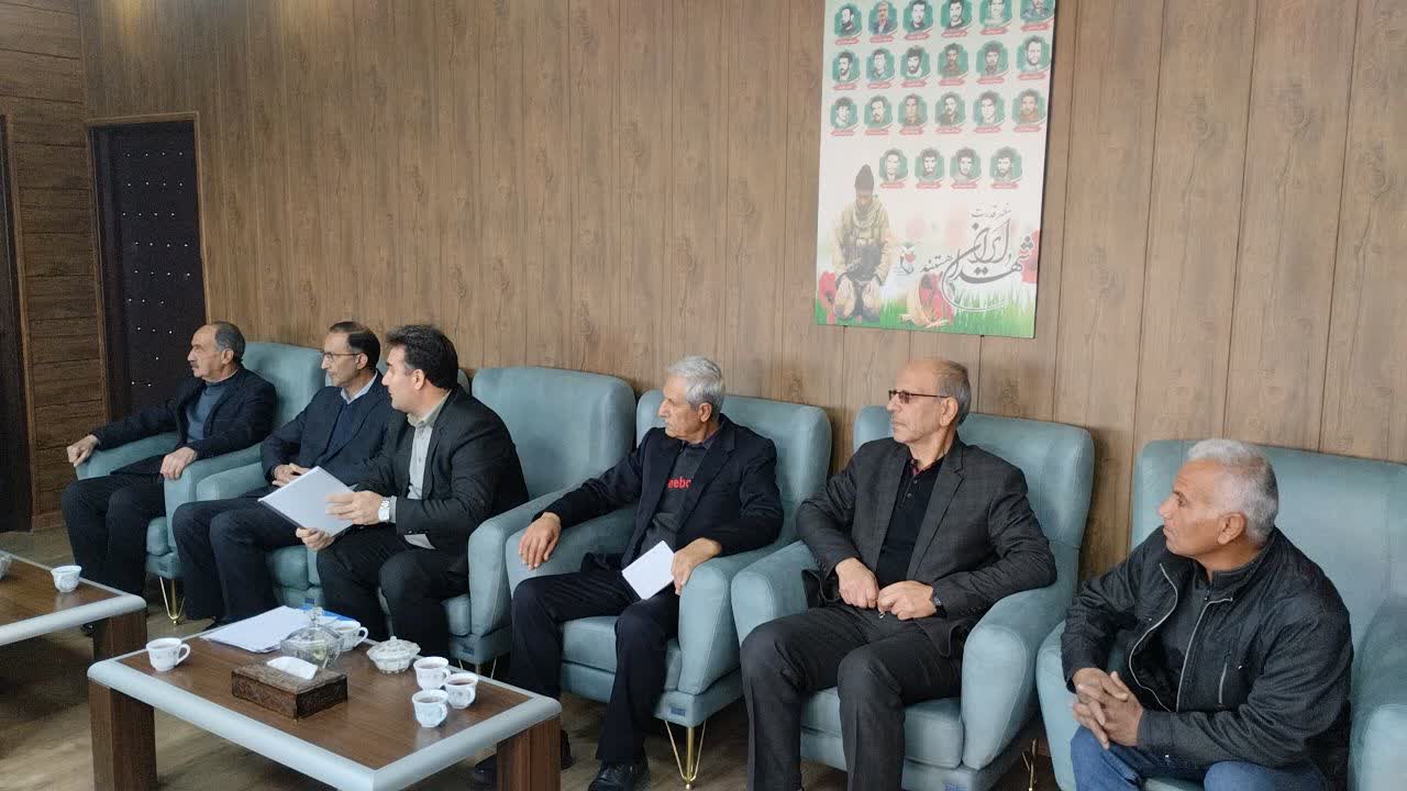 دیدار پیشکسوتان کوهنوردی خوی با فرماندار ویژه شهرستان