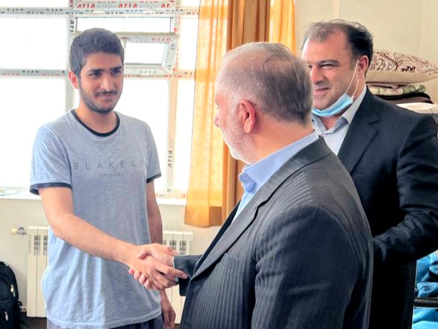 بازدید فرماندار شهرستان خوی از خوابگاه دانشجویی دانشکده پرستاری خوی