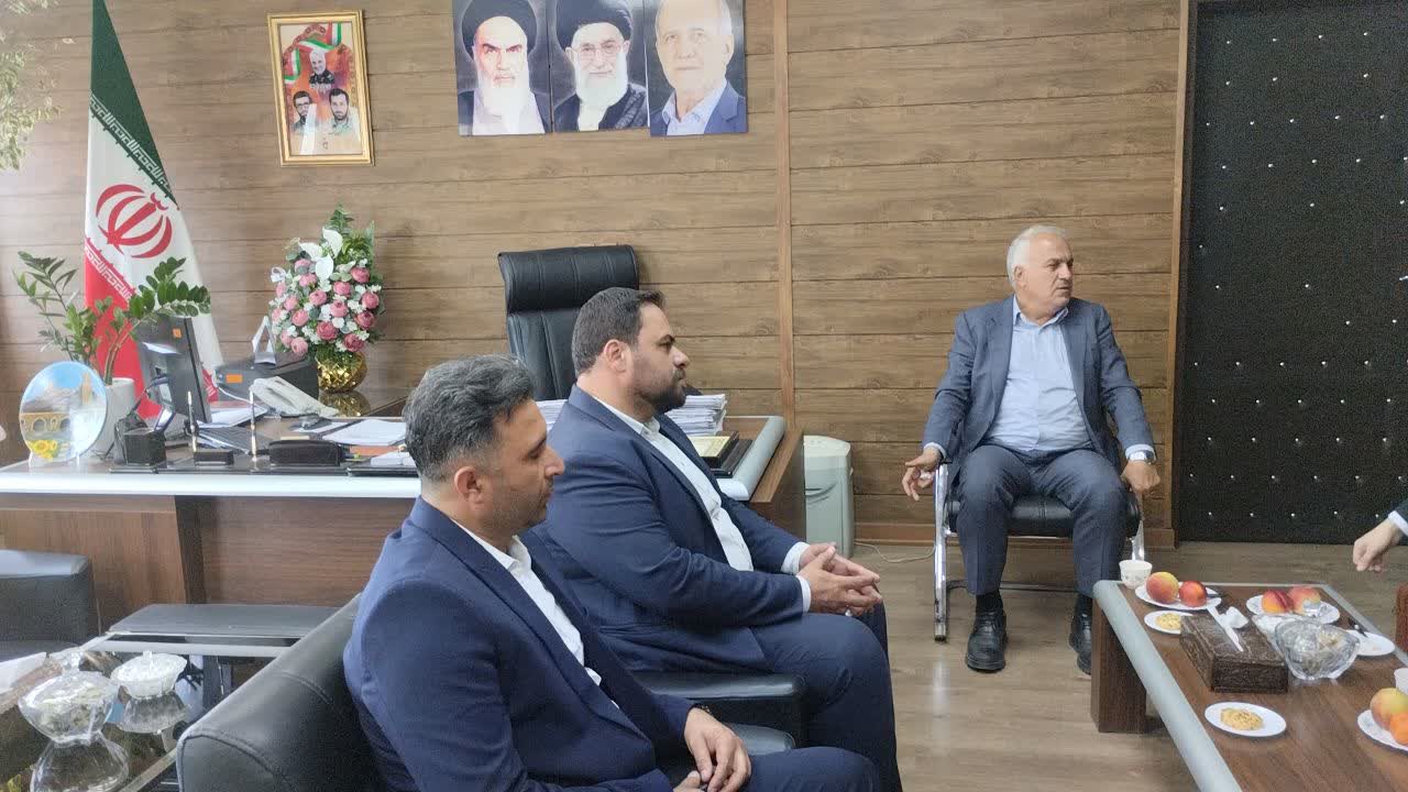 دیدار معاون امور مجلس و استانهای وزارت ورزش و جوانان با فرماندار ویژه شهرستان خوی