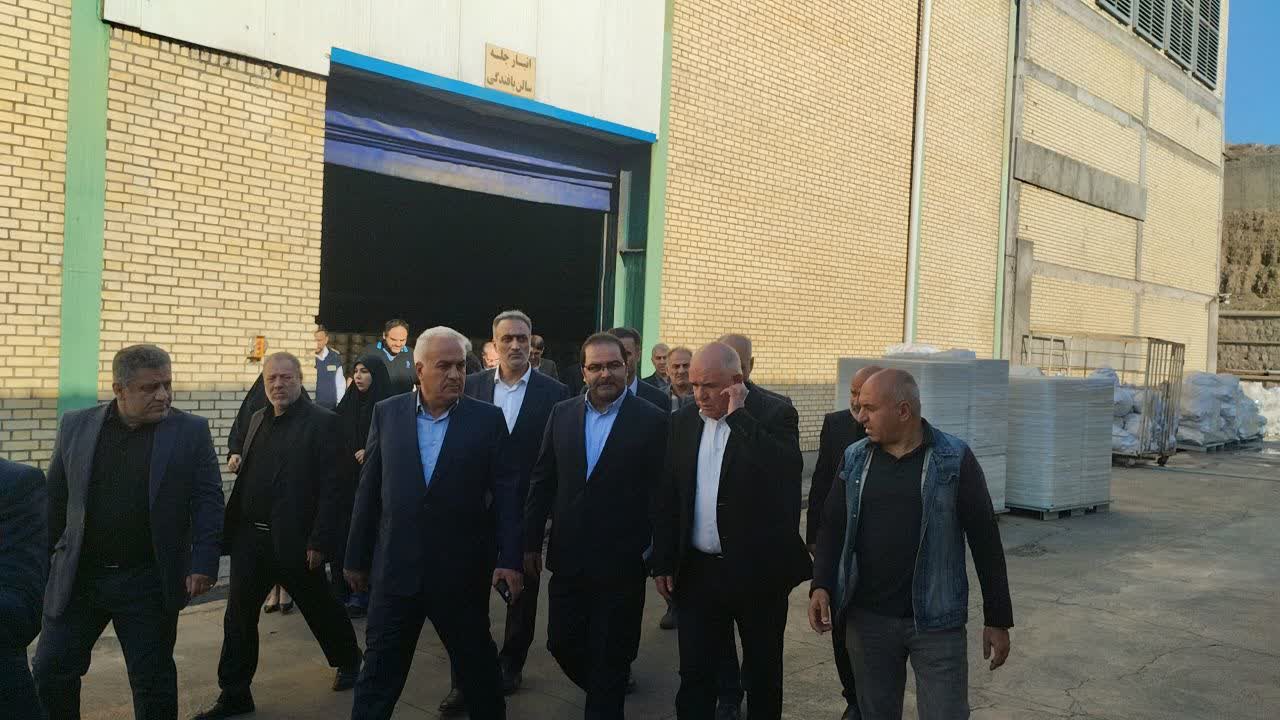 بازدید معاون وزارت صمت از واحدهای تولیدی شهرستان خوی