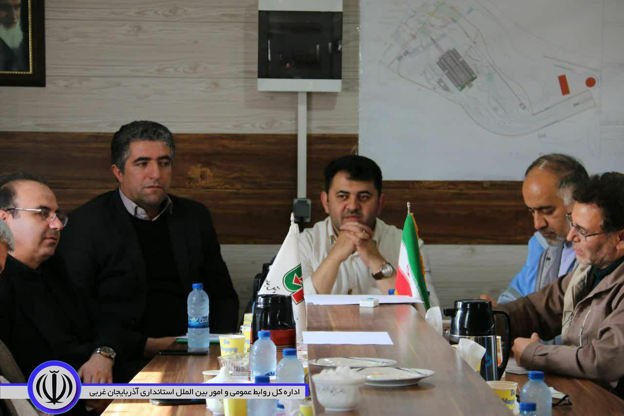 برگزاری جلسات مستمر ستاد هماهنگی و فرماندهی عملیات پاسخ به بحران شهرستان خوی در بخش قطور