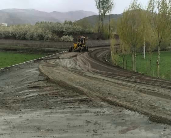 تسطیح و بهسازی محورهای روستایی بخش صفائیه