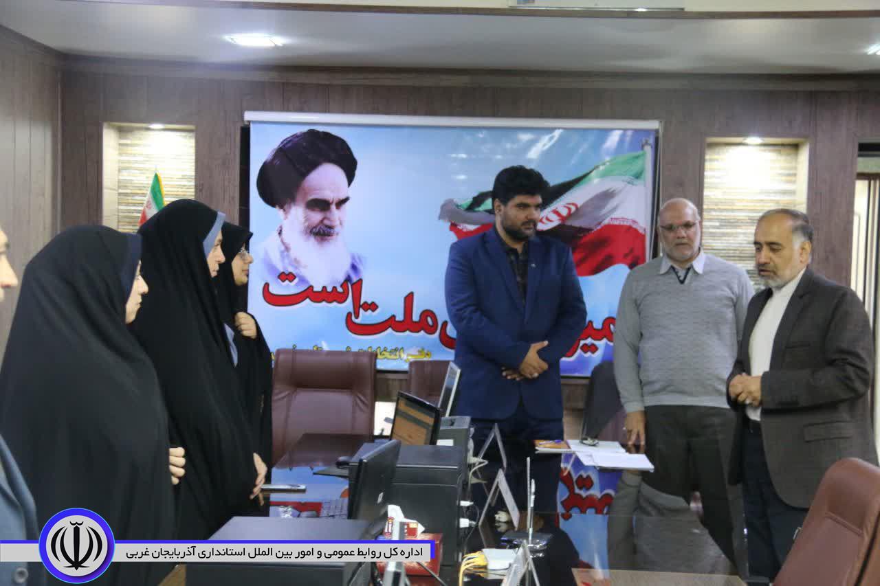 بازدید فرماندار شهرستان خوی از محل ثبت نام داوطلبین یازدهمین دوره انتخابات مجلس شورای اسلامی
