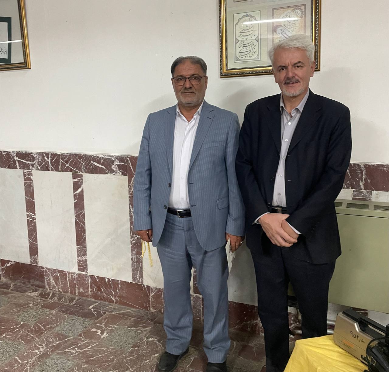 دیدار فرماندار با جمعی از هنرمندان خویی